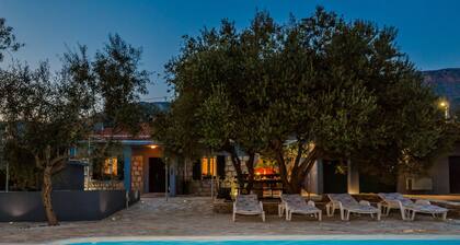 Luxury Private Villa Complex With Pool and Jacuzzi