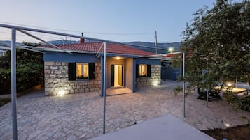 Villa | Terrace/patio