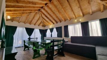 Villa | 3 bedrooms, iron/ironing board, free WiFi, bed sheets