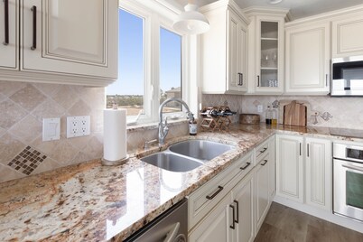 Vitamin Sea Oceanfront Home! Seconds to the surf and sand!