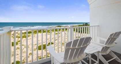 Vitamin Sea Oceanfront Home! Seconds to the surf and sand!