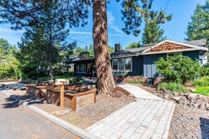 House, 3 Bedrooms | Exterior