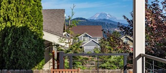 เรดเทล 30 วันขั้นต่ำ 3 ห้องนอน บ้าน บาย เรดออว์นนิง