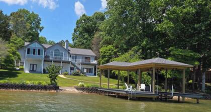 Amazing! Tellico village lake house with dock!