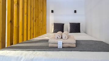 1 bedroom, free WiFi, bed sheets