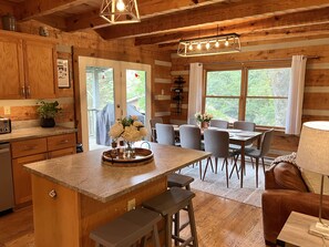 Dining - 7th Heaven - Rustic cabin with hot tub, pool table, close to Hawksnest! (Seven Devils)