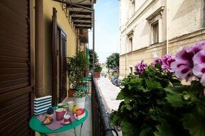 Apartment | Balcony - Casetta alla Cala by Wonderful Italy (Palermo)