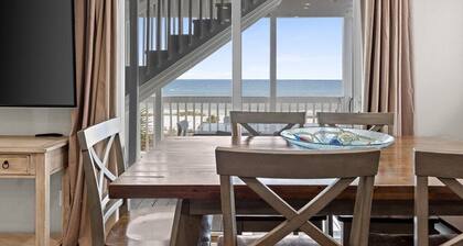 Dorris Beach House Two Palms is truly a beautifully decorated beach oasis!