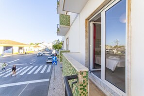 Exterior - B51 - Vasco da Gama Entrance Apartment (Lagos)