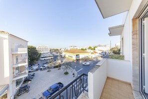 Property grounds - B53 - Vasco da Gama Top Floor Apartment (Lagos)