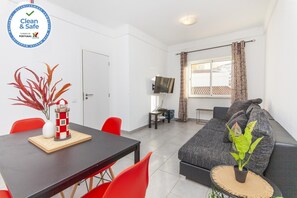 Living area - B53 - Vasco da Gama Top Floor Apartment (Lagos)