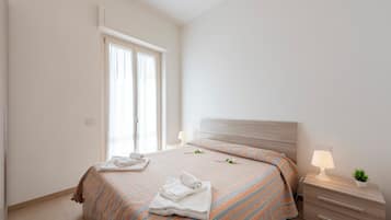 2 habitaciones, escritorio, wifi gratis y ropa de cama