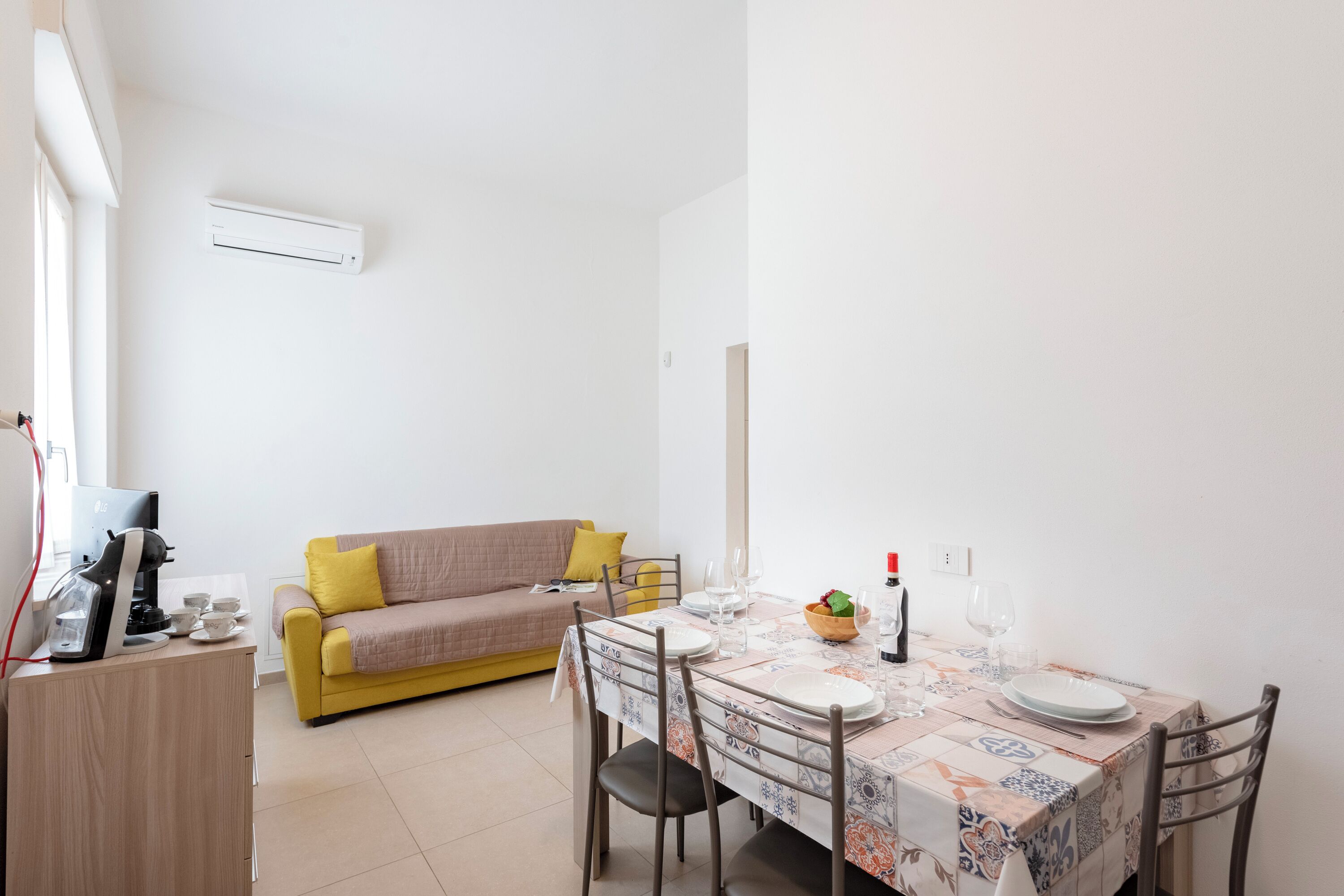 Family Apartment, Multiple Bedrooms (La Suite 2 Ondina Viareggio 200m from) | Dining