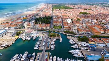 Apartemen Keluarga, 2 kamar tidur, balkon (La Suite 2 Ondina Viareggio 200m from) | Eksterior