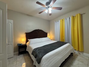 3 chambres, fer et planche à repasser, Wi-Fi gratuit, draps fournis