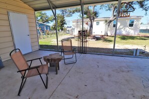 Terrace/patio - PETE'S PARADISE IS MODERN, SPACIOUS FLOOR PLAN! GREAT FENCED IN BACKYARD WITH FIREPIT, PET FRIENDLY! (Port Saint Joe)