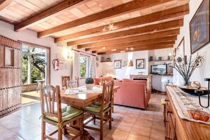 Dining - Villa Fontxica, Located in a quiet area a few minutes by car from the town of Pollensa and Port Poll... (Port de Pollença)