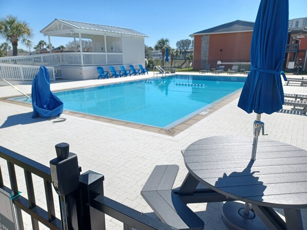 Piscine extérieure, piscine chauffée