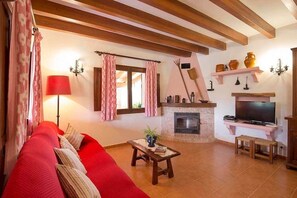 TV - Villa Assumpcio, Nice villa near Pollença (Pollença)