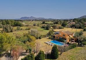 Exterior - Villa Marina Nova, A garden and pool that will delight young and old (Pollença)