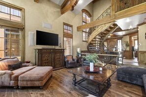 TV, fireplace, offices