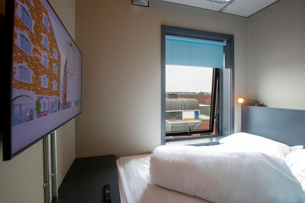 teeny tiny | individually decorated, individually furnished, free wifi, bed sheets