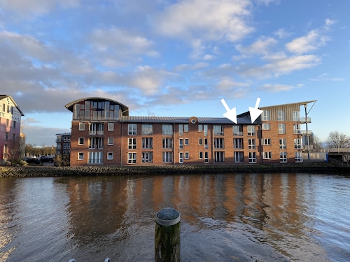Simmerdeis am Hafen mit exklusivem Meerblick