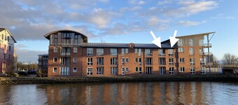 Simmerdeis at the harbor with exclusive sea view