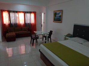 1 habitación y caja de seguridad en la habitación 