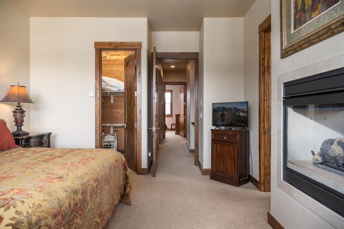 4 bedrooms, Internet, bed sheets