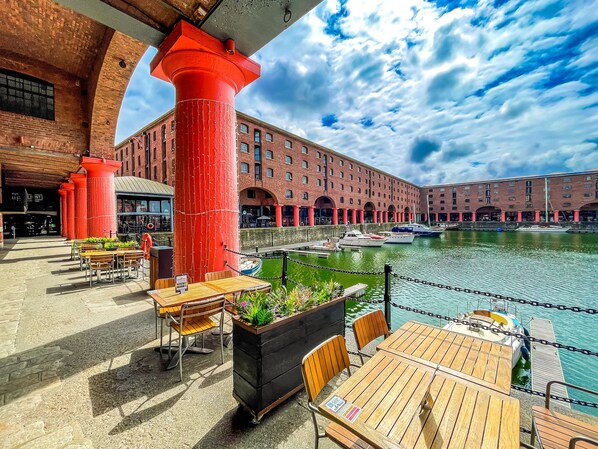 View from property - Empire Liverpool Properties - Arundel Street (Liverpool)