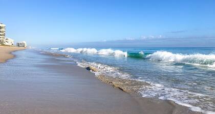 Nettles Island Living ~ Escape to 'Sea Breeze Beach House"