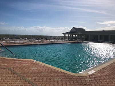 Nettles Island Living ~ Escape to 'Sea Breeze Beach House"