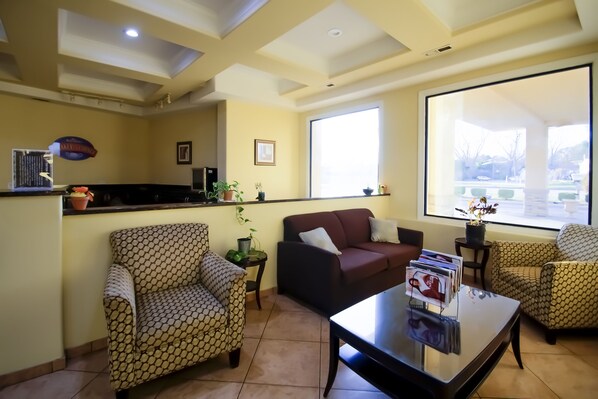 Coin salon dans le hall