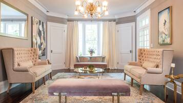 TV, fireplace, DVD player