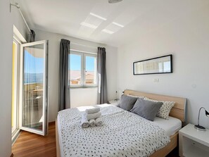 2 bedrooms