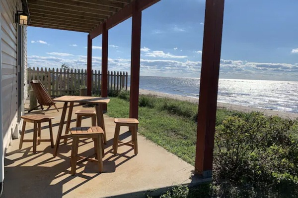 屋外ダイニングエリア