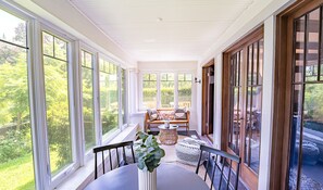 Dining - Beautiful Newly Remodeled Craftsman Home in Hollywood (Los Angeles)