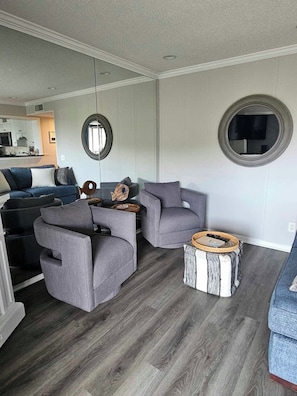 Una Smart TV, un reproductor de DVD