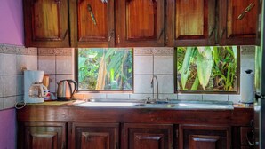 Coffee/tea maker, fridge, microwave, oven - Ceibo Arenal Home (La Fortuna)