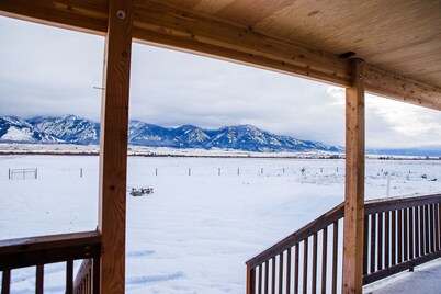 Spotted Moon Ranch - River Front - One Bedroom King Cabin