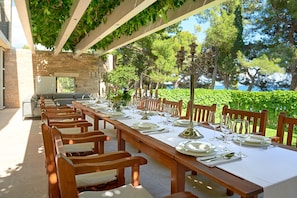 Outdoor dining