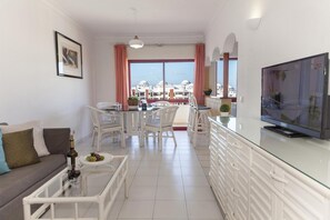 Apartment, Accessible | 2 bedrooms, iron/ironing board, WiFi - B25 - Candimar Beach Apartment (Portimão)