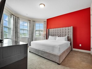 11 Schlafzimmer, Bügeleisen/Bügelbrett, Reisekinderbett