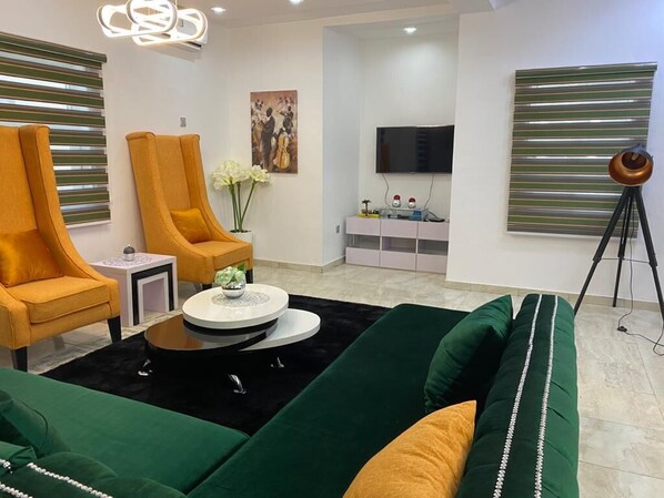 Living area - Exquisitely Luxury 4 unit of 4 bedroom duplex in Lekki Lagos (Lekki Lagos)