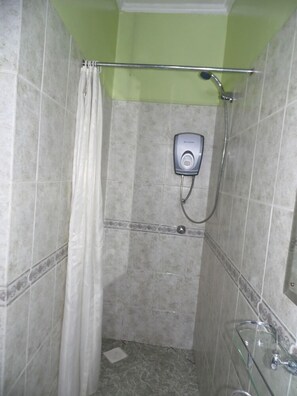 Bathroom - Kipepeo Hotel (Nairobi)