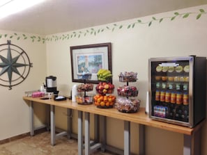 Dining - At Home Inn (Fort Pierce)