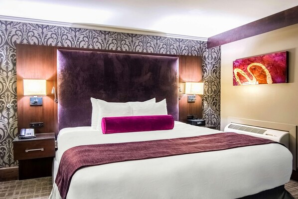 Room - Oasis Hotel & Conv. Center, Ascend Hotel Collection (Springfield)