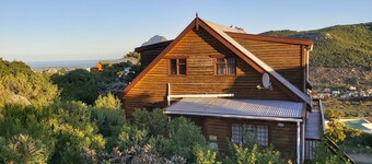 Peaceful Mountain Home with Amazing Ocean Views and Power Backup
