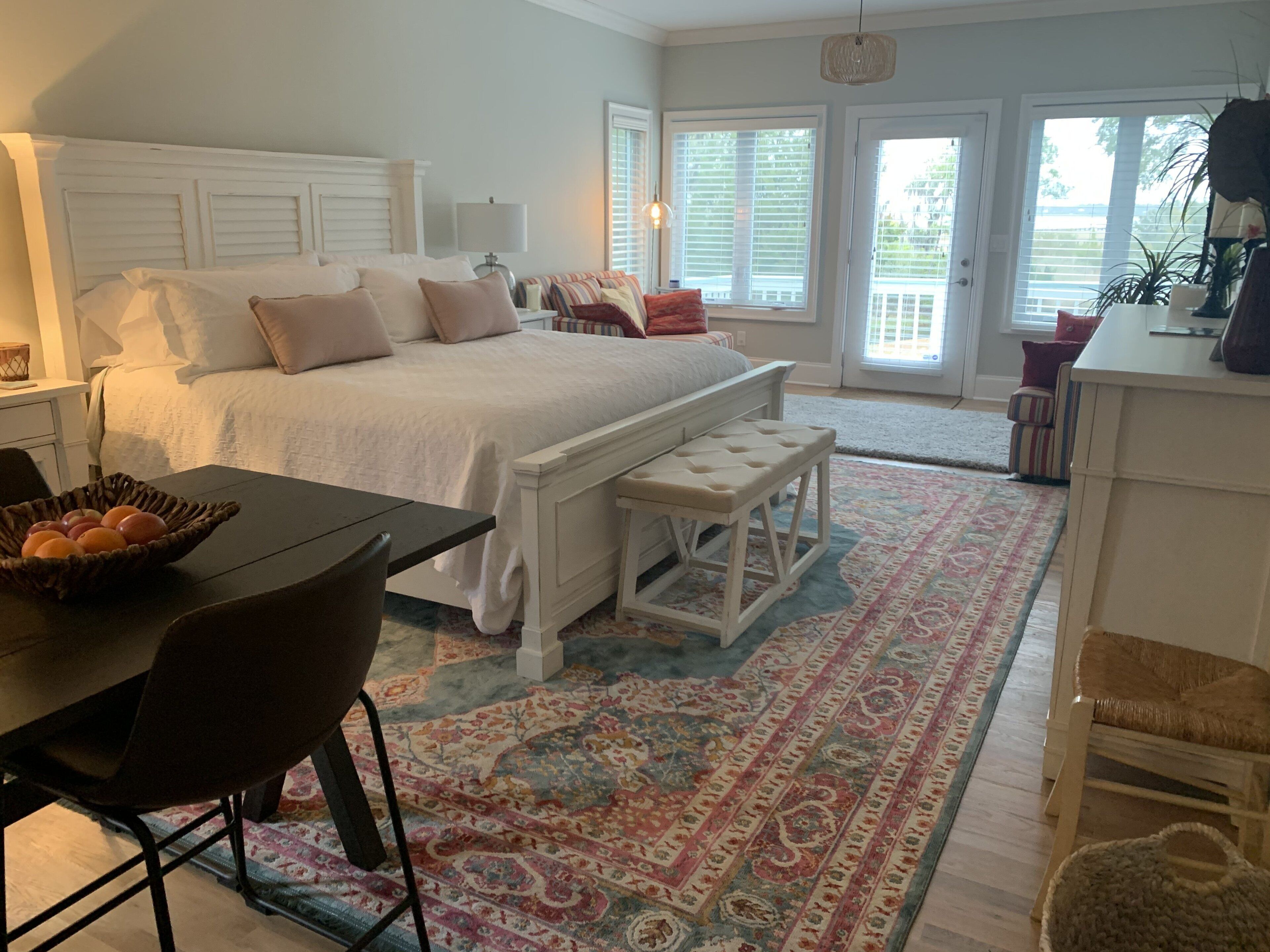 Romantic waterfront studio suite